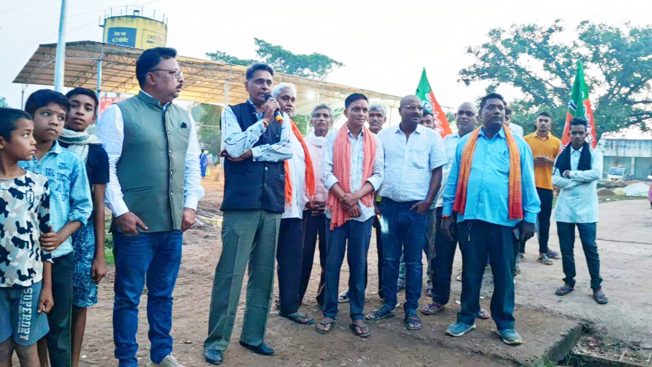 हमारा वोट, हमें मिली सुविधाओं के  लिए पीएम को धन्यवाद-कविंद्र