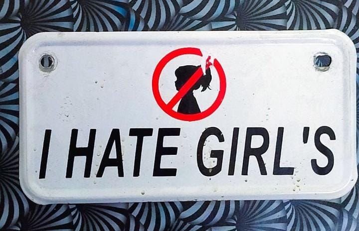 कर्कश साइलेंसर लगी 13 लाख की बाइक सहित 27 वाहनों पर भी कार्रवाई