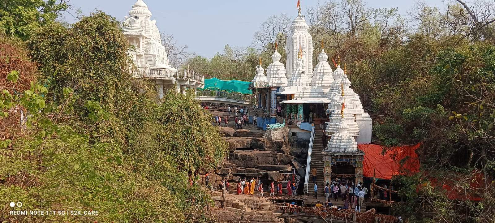 जतमई में उमड़ी भक्तों की भीड़, मनोकामना ज्योत प्रज्ज्वलित जतमई में उमड़ी भक्तों की भीड़, मनोकामना ज्योत प्रज्ज्वलित