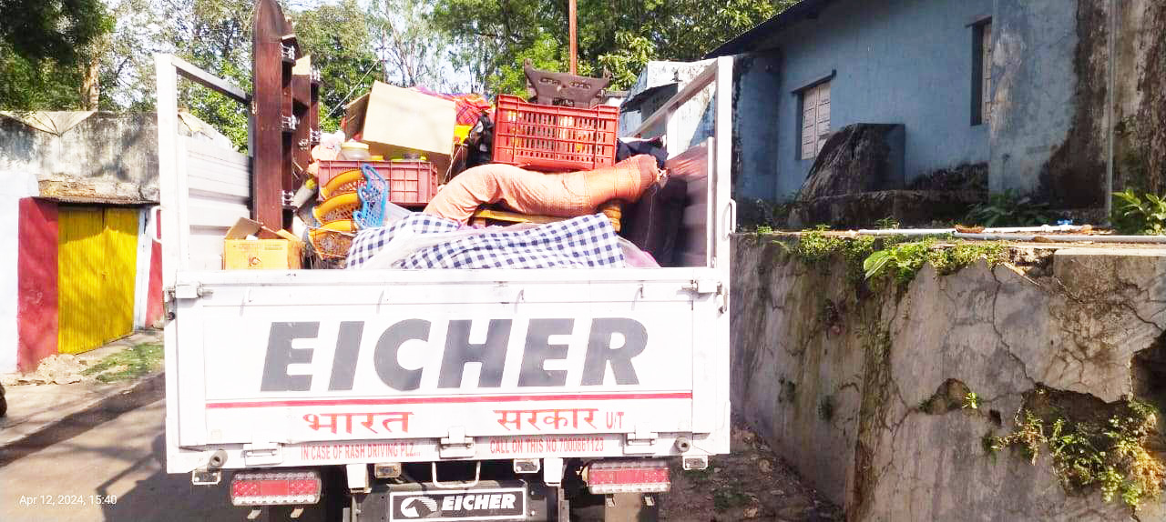 तहसीलदार ने अवैध कब्जे में फंसे क्वार्टर को कराया मुक्त 