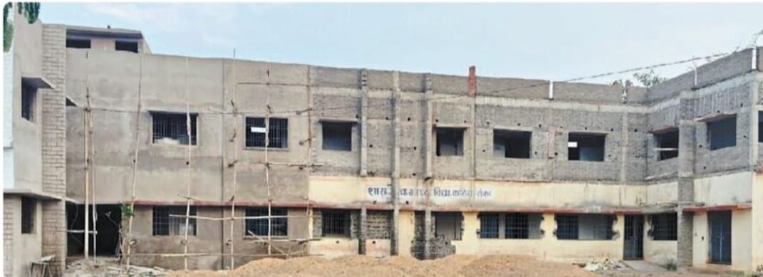 18 आत्मानंद स्कूलों का निर्माण 30 करोड़ से हो रहा, काम अधूरा