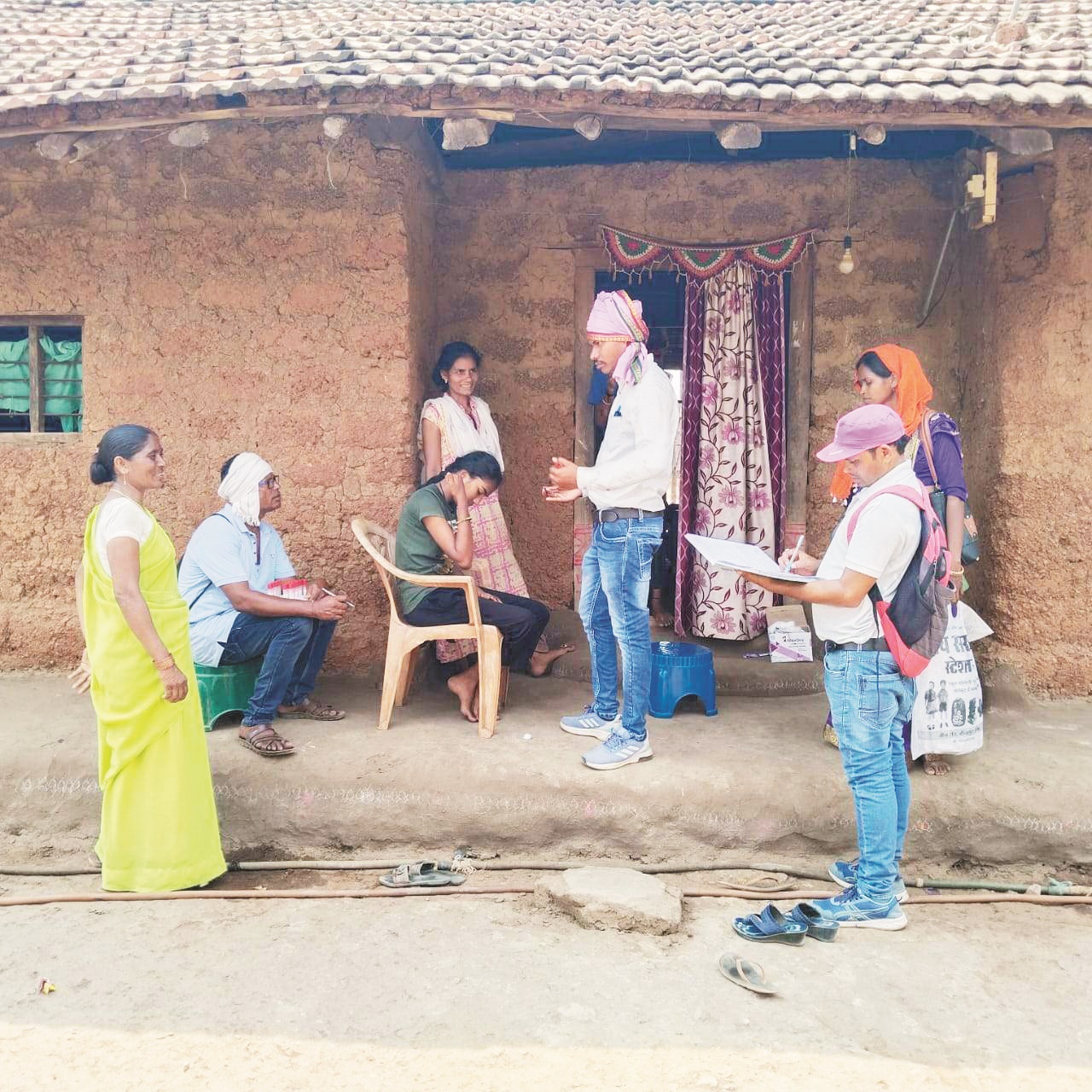 तारलागुडा, कोत्तूर गांव में फैली अज्ञात बीमारी, एक हफ्ते में दो ग्रामीणों की मौत तारलागुडा, कोत्तूर गांव में फैली अज्ञात बीमारी, एक हफ्ते में दो ग्रामीणों की मौत