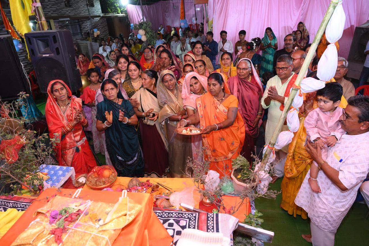 संगीत मय श्रीपद्म पुराण कथा में बताई श्री कृष्ण भगवान का जीवन चरित्र संगीत मय श्रीपद्म पुराण कथा में बताई श्री कृष्ण भगवान का जीवन चरित्र