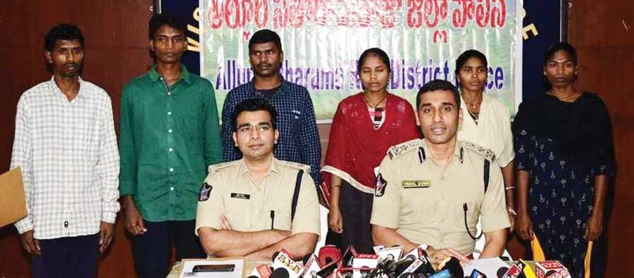 सुकमा के 6 नक्सलियों ने किया समर्पण