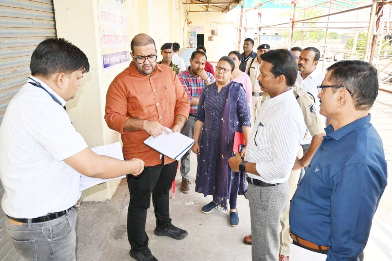 जनरल ऑब्जर्वर पहुंचे बलौदाबाजार