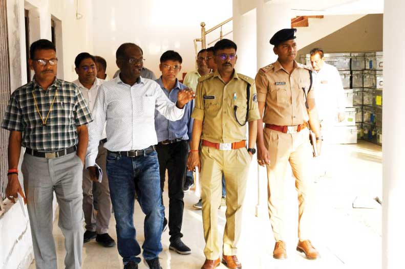 ईवीएम मशीन की कमीशनिंग आज से