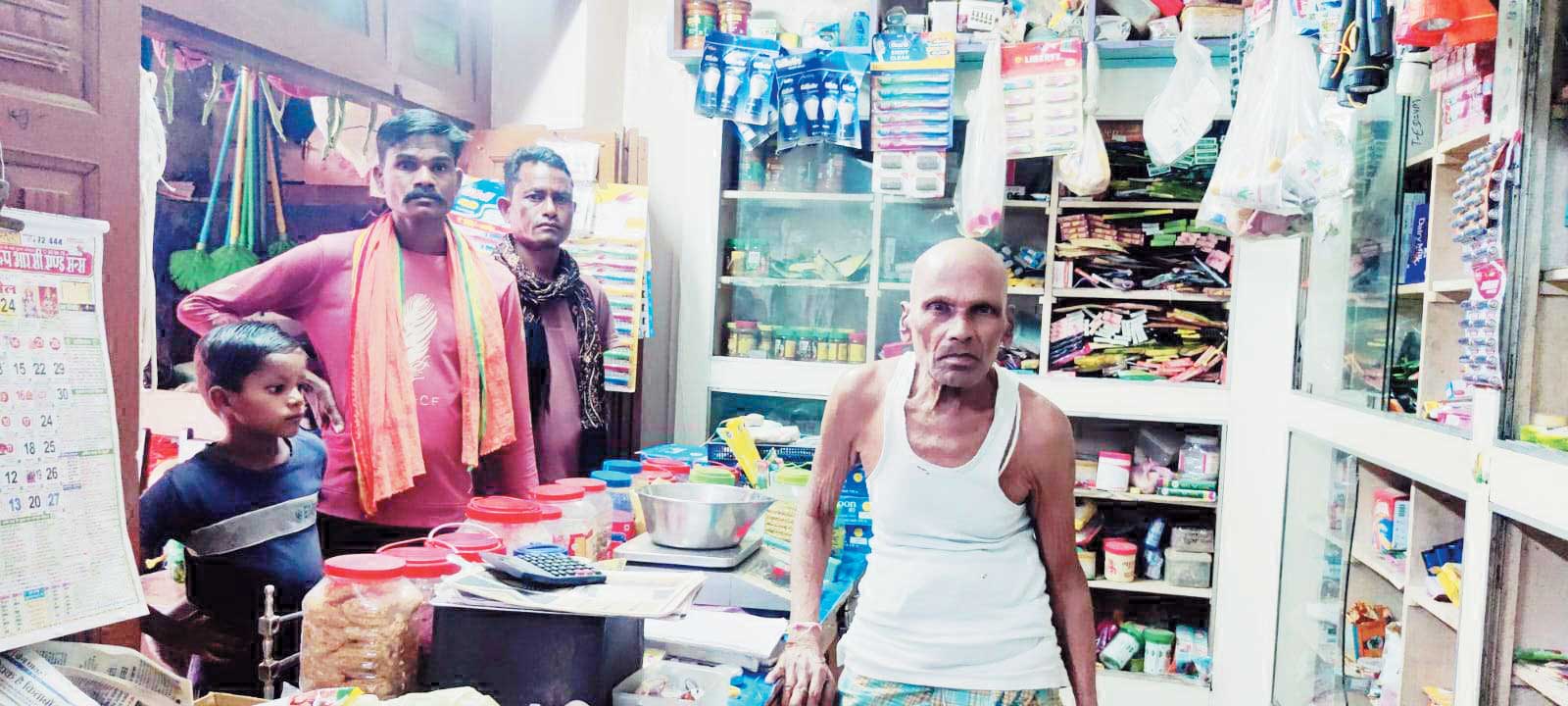 90 बरस में कारोबार का जुनून, 12 घंटे जी तोड़ मेहनत कर भी नहीं थकते चन्द्रेया 90 बरस में कारोबार का जुनून, 12 घंटे जी तोड़ मेहनत कर भी नहीं थकते चन्द्रेया