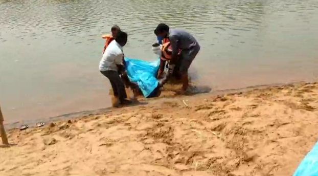 नहाते नदी में डूबे नांदगांव के युवक की लाश मिली 
