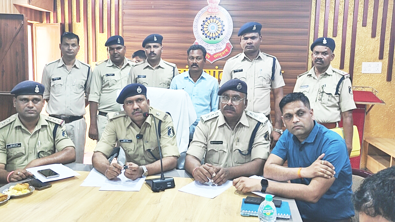 फार्म हाउस मालिक से चुनावी हार का बदला लेने बोर पंप में विस्फोट की रची थी साजिश, आरोपी गांव का फार्म हाउस मालिक से चुनावी हार का बदला लेने बोर पंप में विस्फोट की रची थी साजिश, आरोपी गांव का