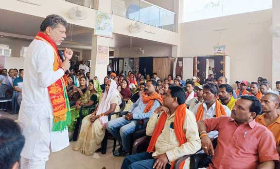 भाजपा प्रदेश अध्यक्ष ने लखनपुर और उदयपुर मंडल में कार्यकर्ताओं को किया चार्ज