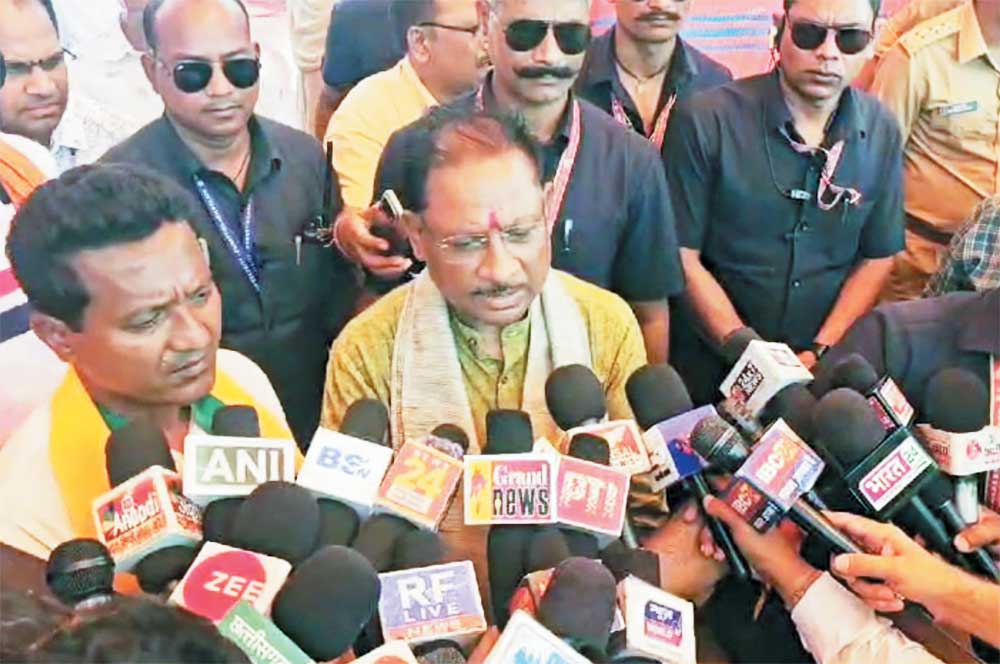 कांग्रेस भारत जोड़ो यात्रा की बात कह रही, और खुद इनका घर नहीं संभल रहा-साय