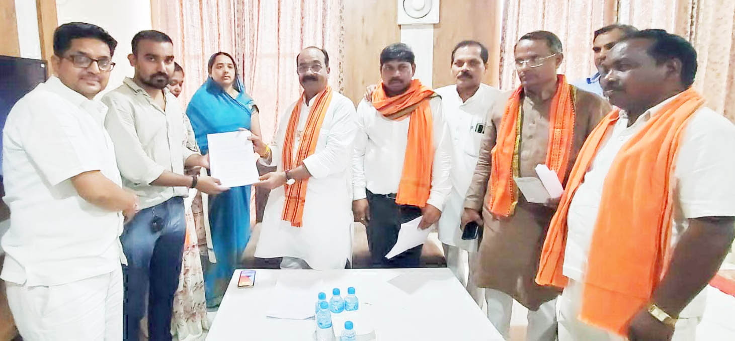 अभिषेक मर्डर मिस्ट्री में असंतुष्ट परिजन मिले डिप्टी सीएम साव से