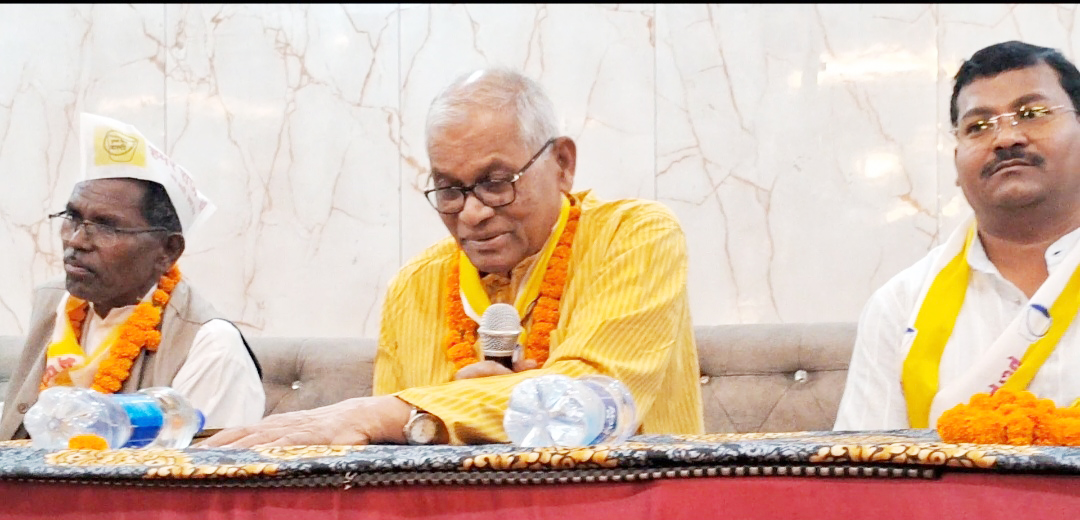 मेनका सामाजिक कानून के लिहाज से पात्र नहीं- अरविन्द नेताम