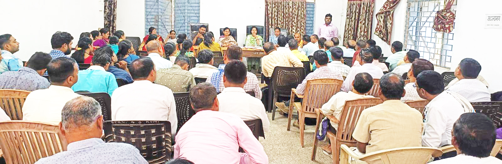 संयुक्त टीम ने किया गांवों का निरीक्षण कर पेयजल समस्या का समाधान संयुक्त टीम ने किया गांवों का निरीक्षण कर पेयजल समस्या का समाधान