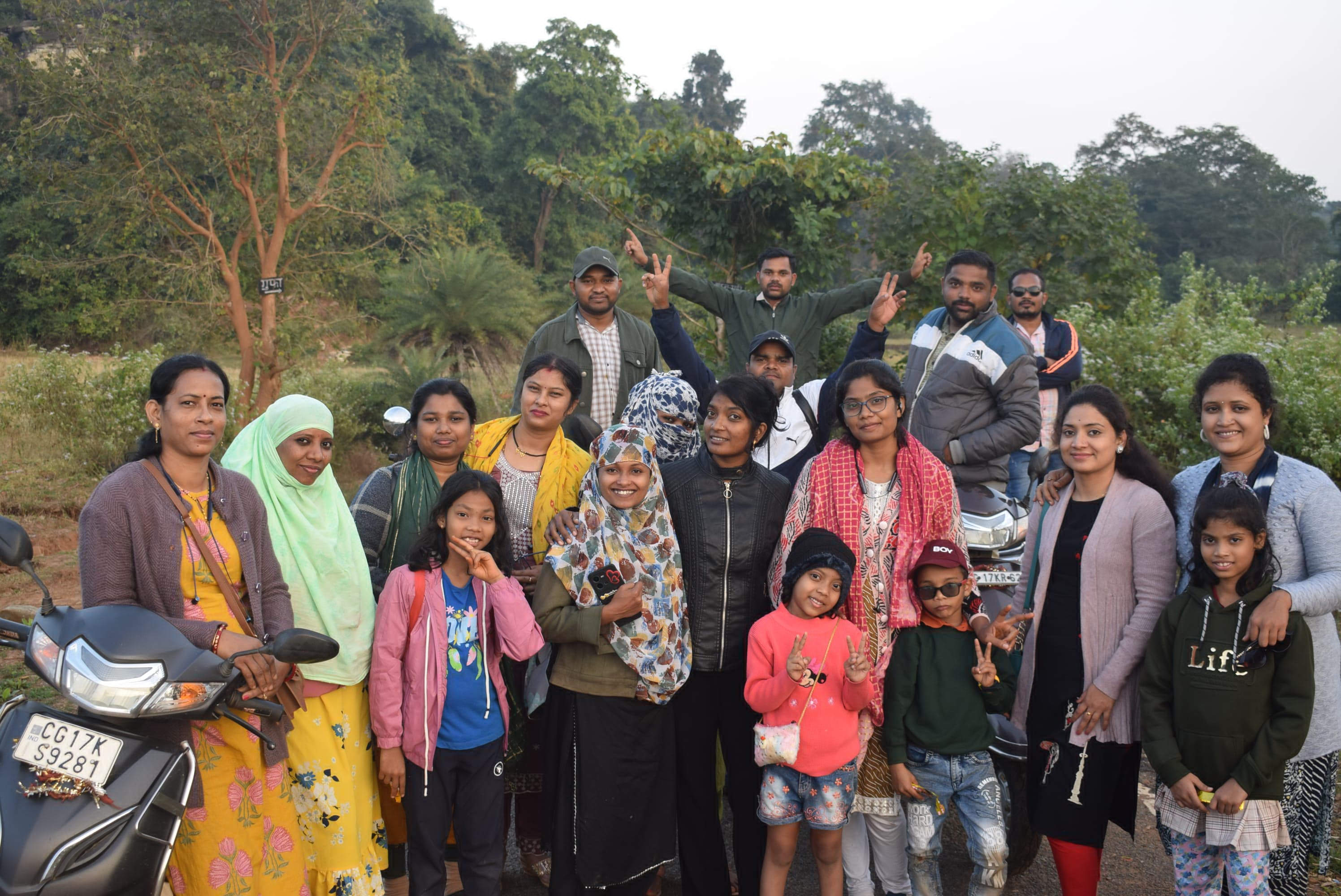 चित्रकोट, तीरथगढ़ के बाद पर्यटकों की पसंद बन रही है मादरकोंटा गुफा