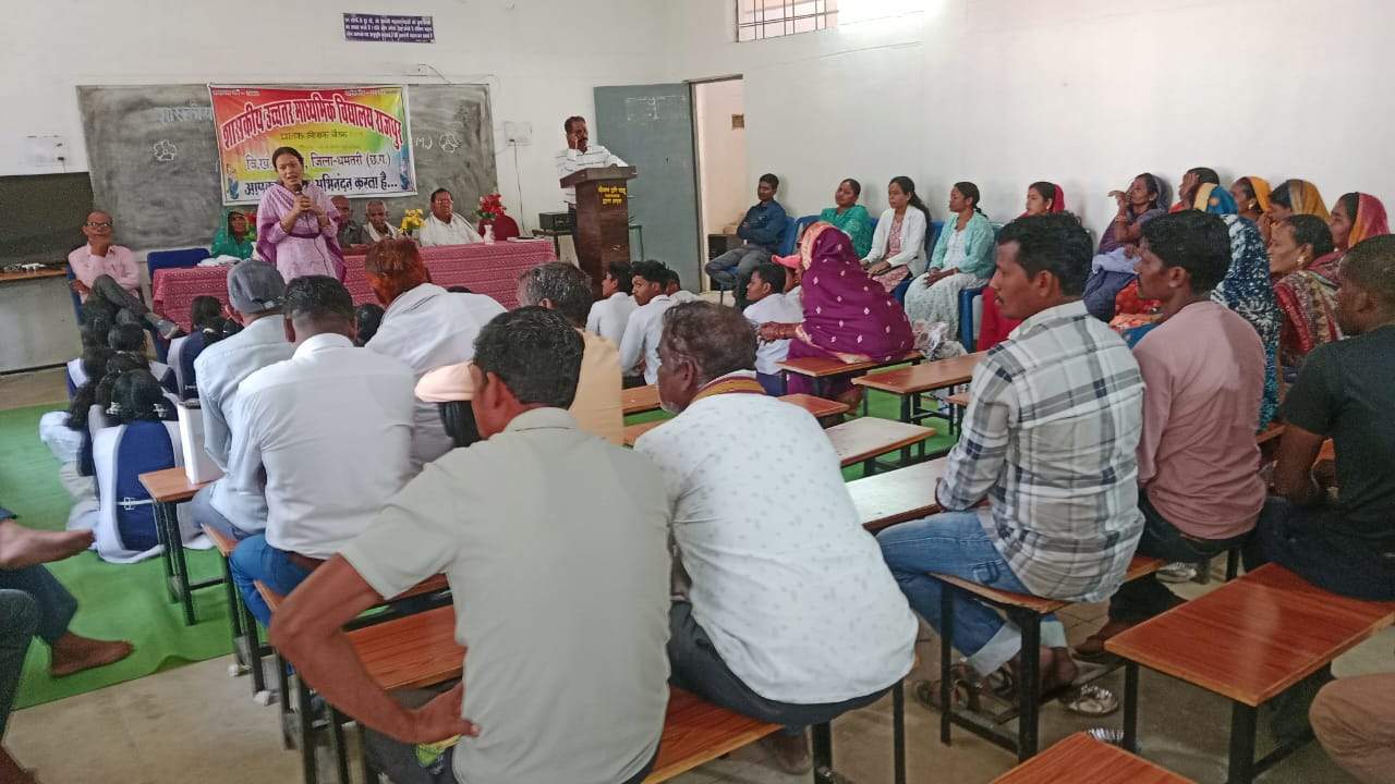 राजपुर में पालक-शिक्षक बैठक