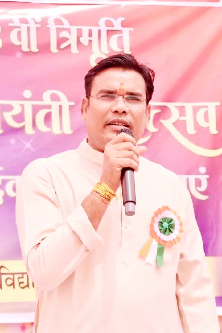 बोर्ड की परीक्षा पास करने वाले छात्र-छात्राओं को विधायक साहू ने दी बधाई