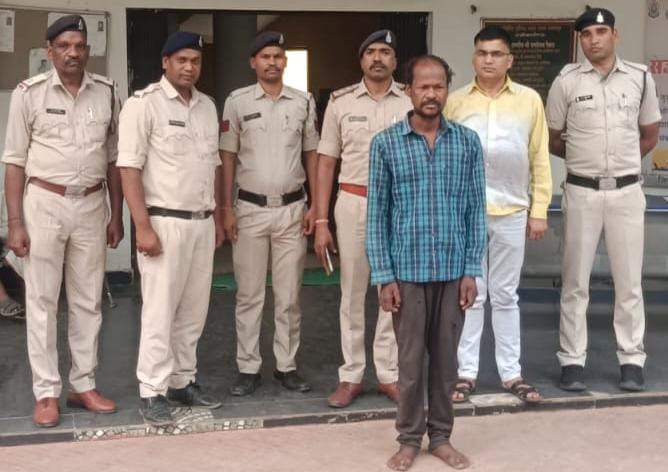 हत्या का आरोपी बंदी