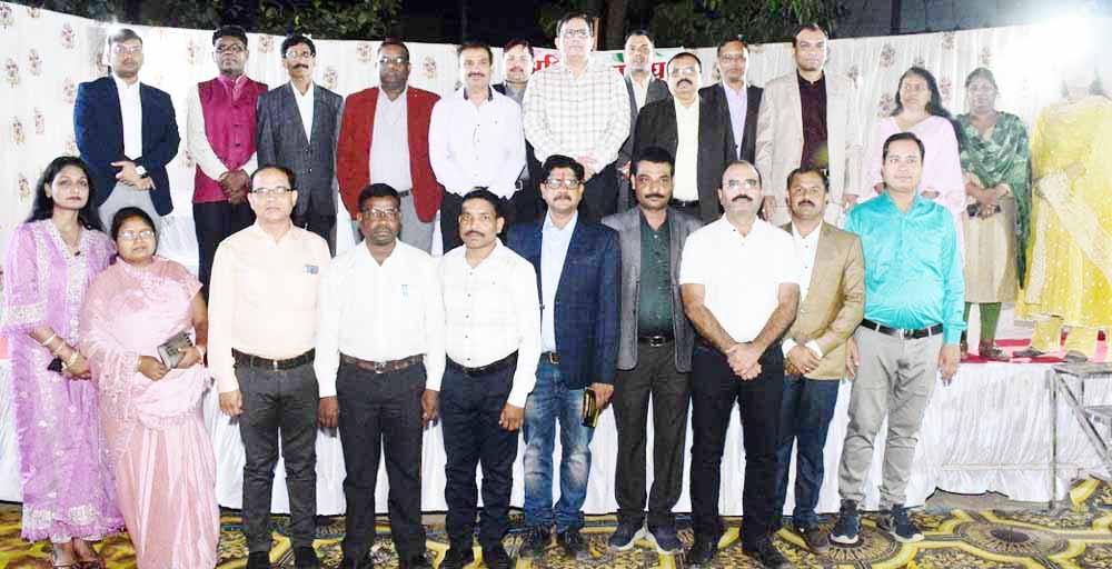 न्यायपालिका के साथ न्यायिक तंत्र का महत्वपूर्ण अंग हैं अधिवक्ता - पांडेय