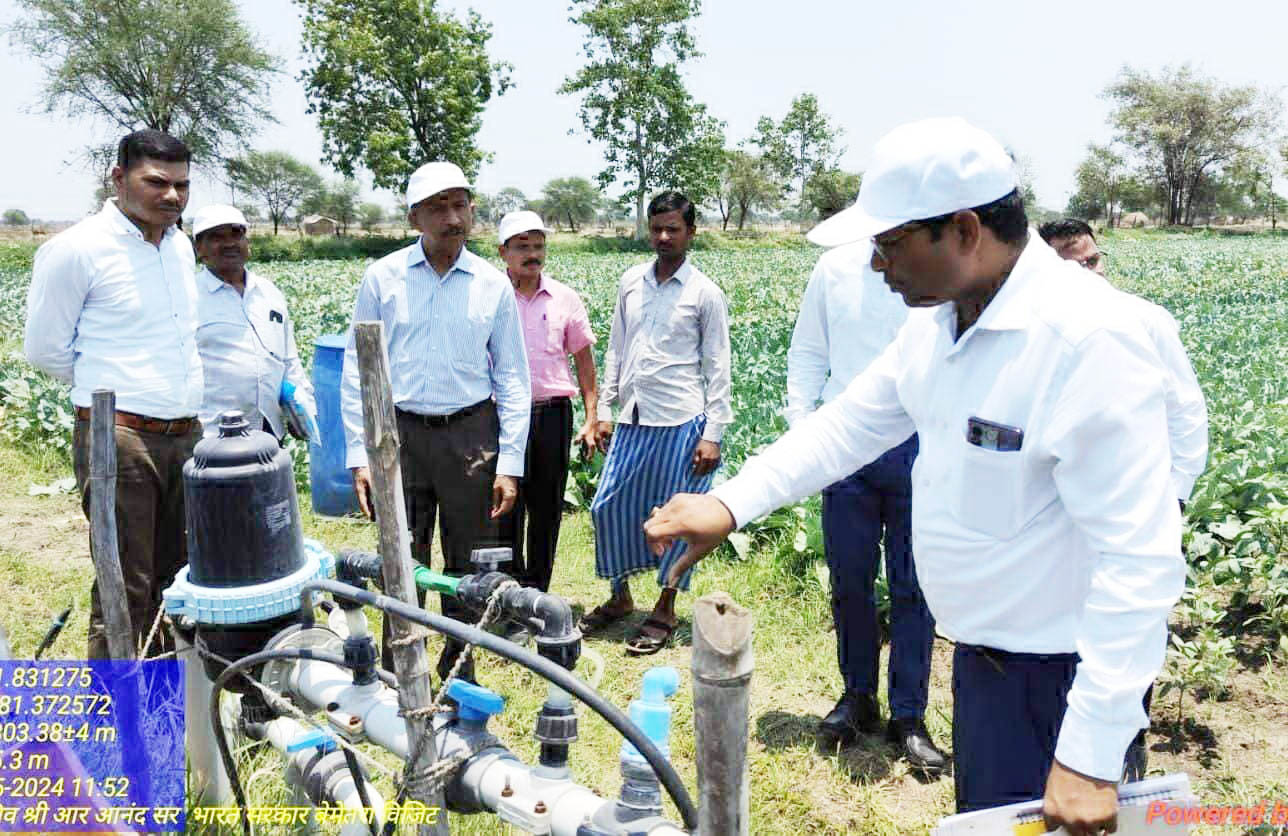 महिला स्व सहायता समूहों को लखपति दीदी बनाने किया जा रहा फोकस