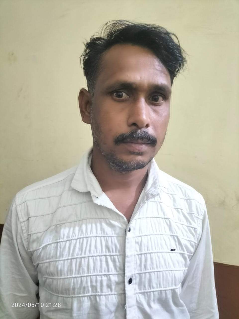 2 जुआरी गिरफ्तार, नगदी जब्त 2 जुआरी गिरफ्तार, नगदी जब्त