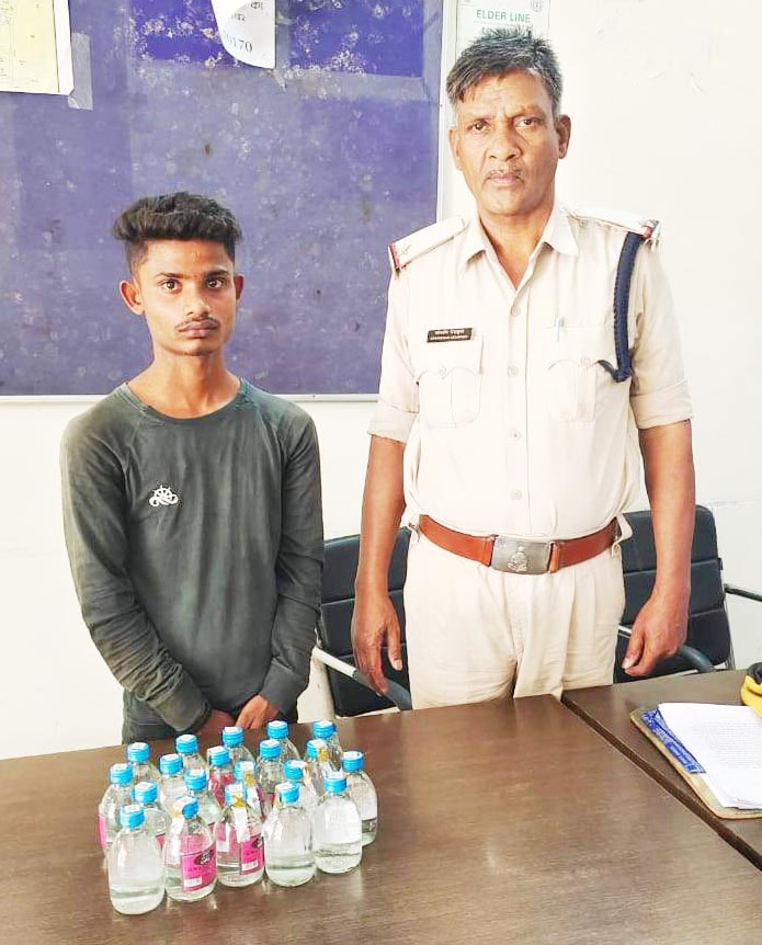 अवैध रूप से शराब बिक्री, आरोपी गिरफ्तार अवैध रूप से शराब बिक्री, आरोपी गिरफ्तार