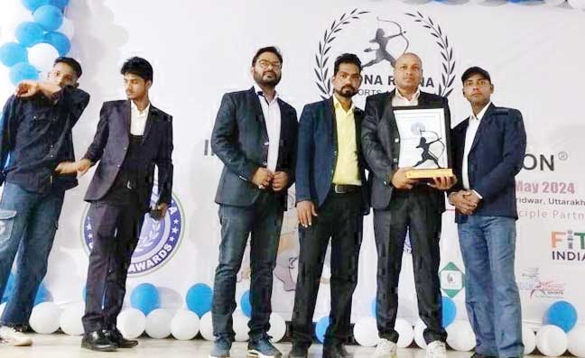 अवधेश कुमार को द्रोणा रत्न स्पोटर्स अवार्ड