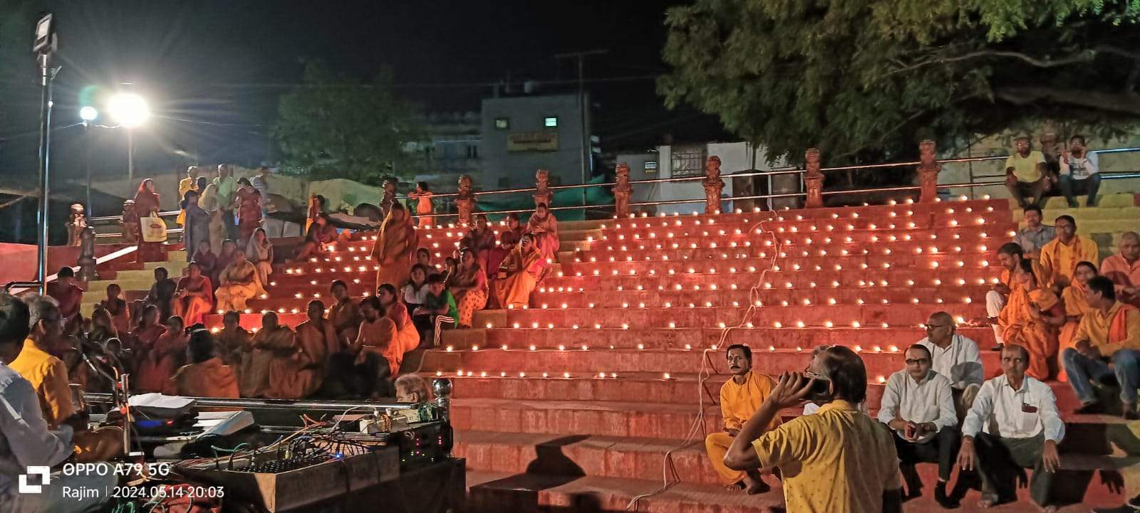 गंगा सप्तमी पर दीप महायज्ञ और गंगा महाआरती की गई, सफाई अभियान भी चलाया गंगा सप्तमी पर दीप महायज्ञ और गंगा महाआरती की गई, सफाई अभियान भी चलाया