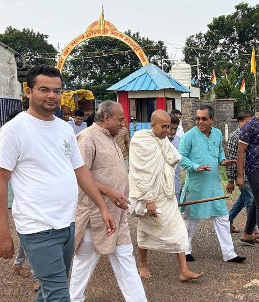 जैन मुनिश्री का नवापारा आगमन जैन मुनिश्री का नवापारा आगमन