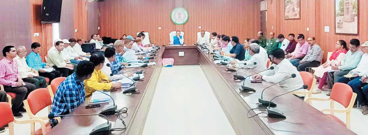 जल-जीवन मिशन के निर्माण कार्यों की समीक्षा