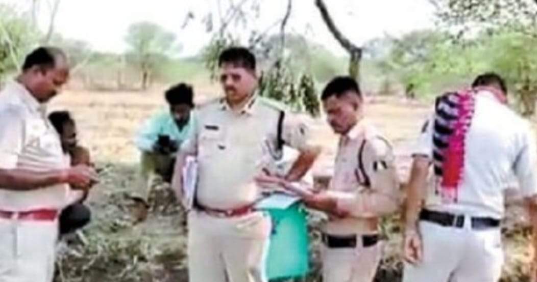 पेड़ काटने को लेकर विवाद : महिला की हत्या  