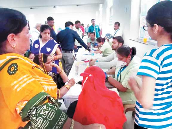 विशाल निशुल्क चिकित्सा शिविर