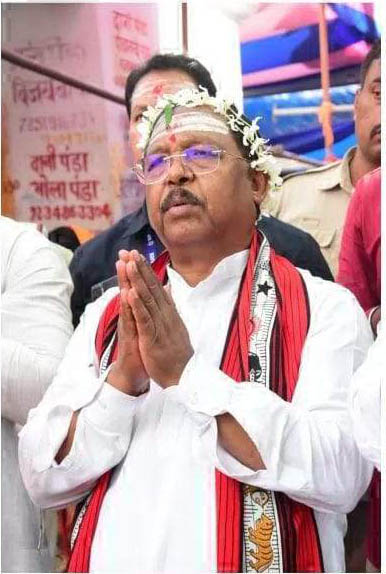 कैबिनेट मंत्री रामविचार ने  बाबा बैद्यनाथ धाम में  की पूजा-अर्चना