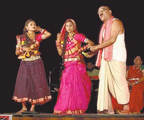 कलंकार नहीं अलंकार होता है कलाकार कलंकार नहीं अलंकार होता है कलाकार