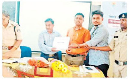पुलिस ने ऑनलाइन ठगी से बचने के बताए तरीके
