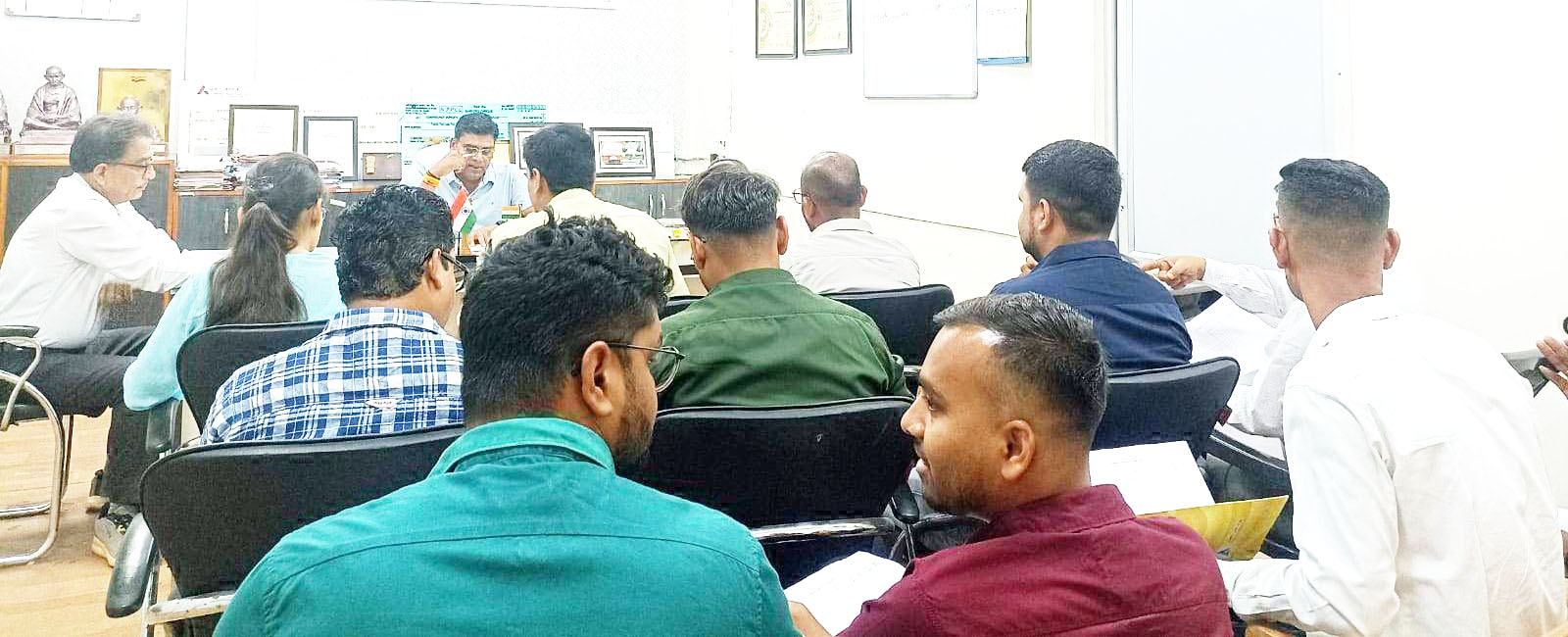 प्रधानमंत्री आवास योजना को लेकर समीक्षा बैठक प्रधानमंत्री आवास योजना को लेकर समीक्षा बैठक