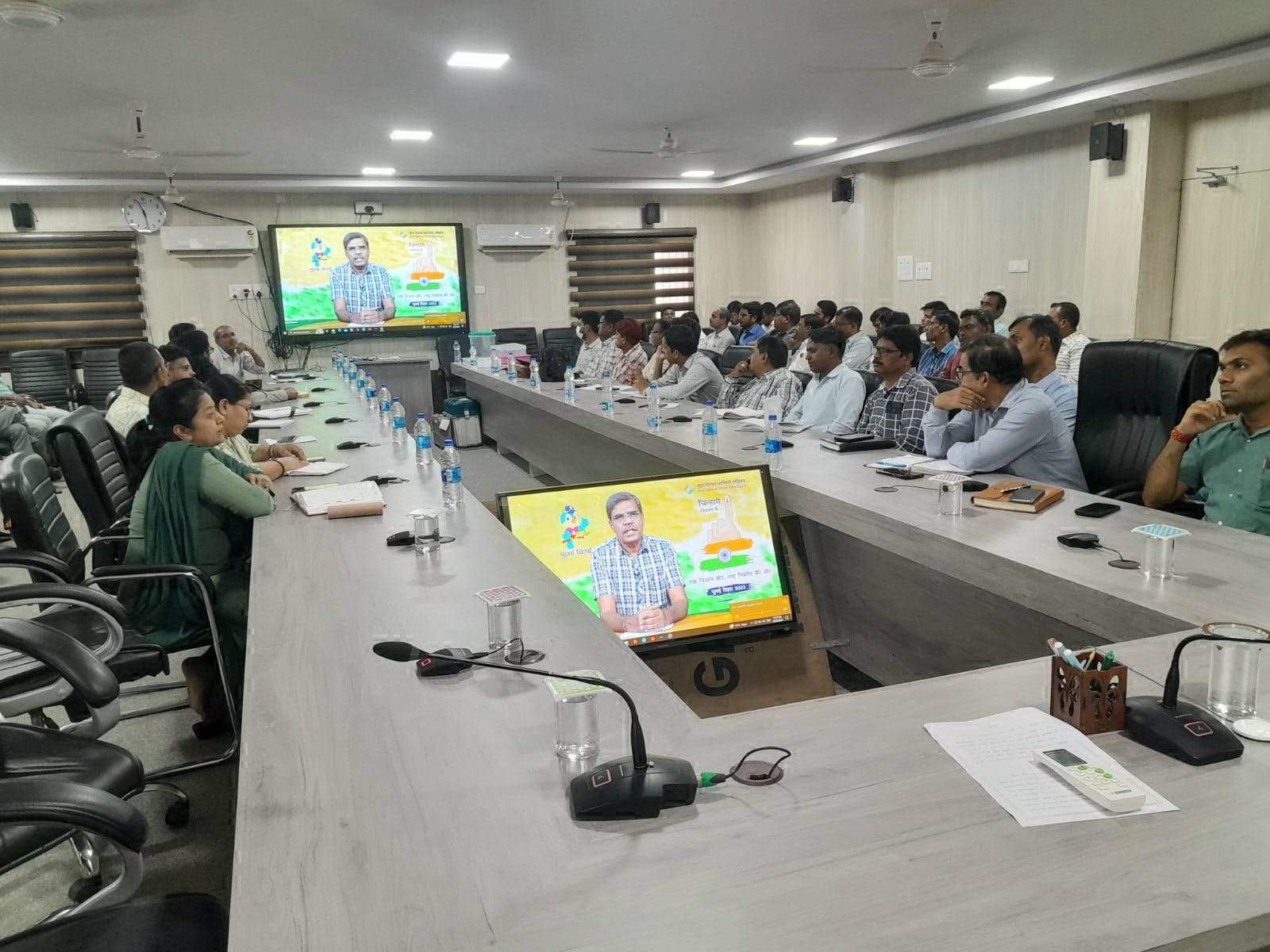 मतगणना कार्य को सुचारु रूप से संपन्न करने दिया प्रशिक्षण मतगणना कार्य को सुचारु रूप से संपन्न करने दिया प्रशिक्षण
