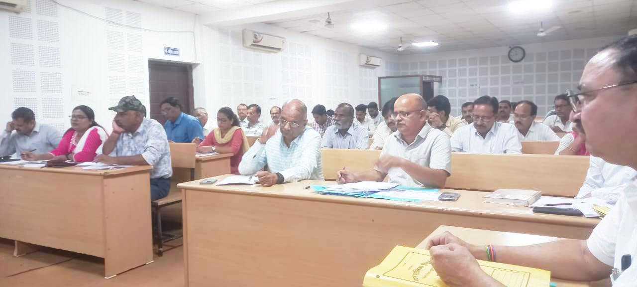गर्मी में पेयजल की पर्याप्त व्यवस्था सुनिश्चित हो -आयुक्त गर्मी में पेयजल की पर्याप्त व्यवस्था सुनिश्चित हो -आयुक्त