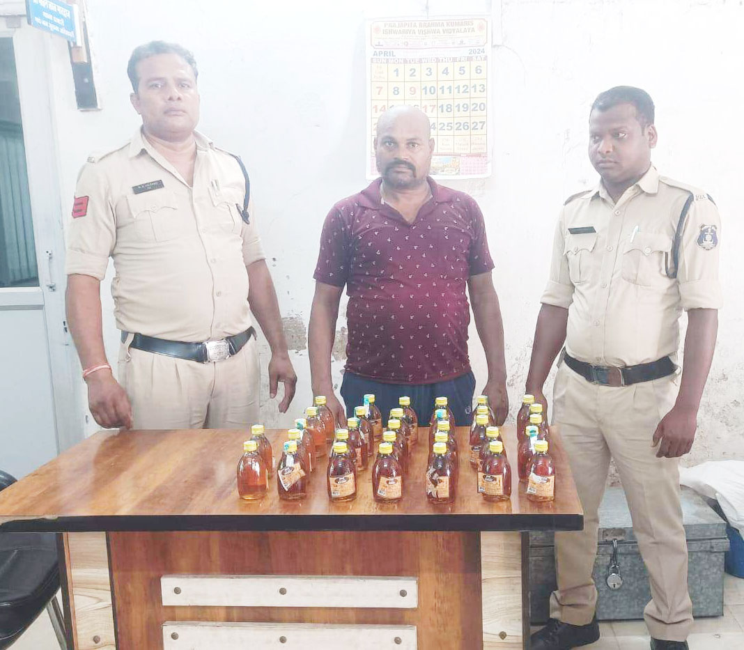 अवैध शराब बिक्री, आरोपी पकड़ाया अवैध शराब बिक्री, आरोपी पकड़ाया