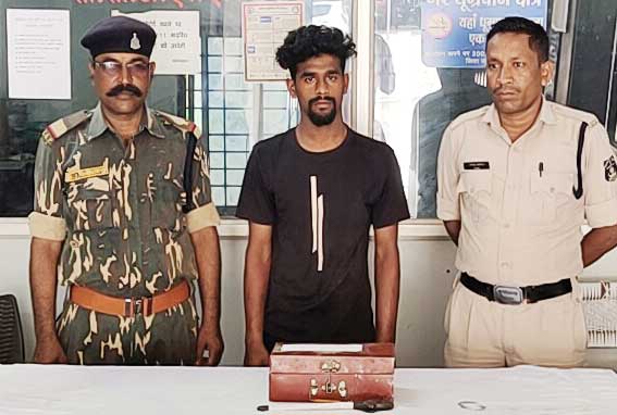 चोरी का आरोपी पकड़ाया चोरी का आरोपी पकड़ाया