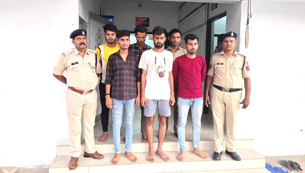 आईपीएल सटोरियों को फर्जी सिम और किराये पर बैंक खाता देने वाले 6 गिरफ्तार