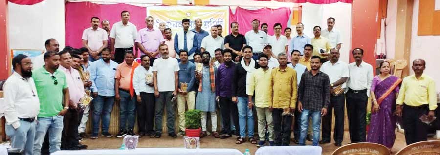 माधव सेवा समिति ने पत्रकारों का किया सम्मान