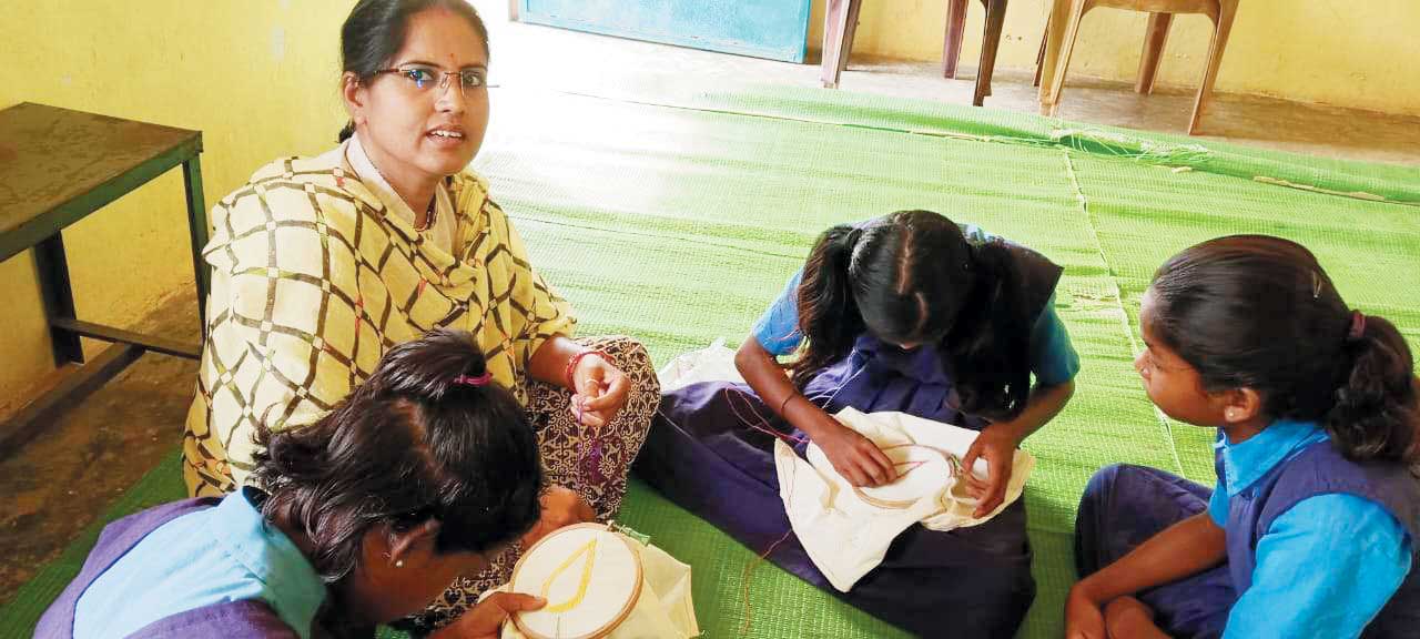 शासकीय आदर्श माध्यमिक विद्यालय में समर कैंप