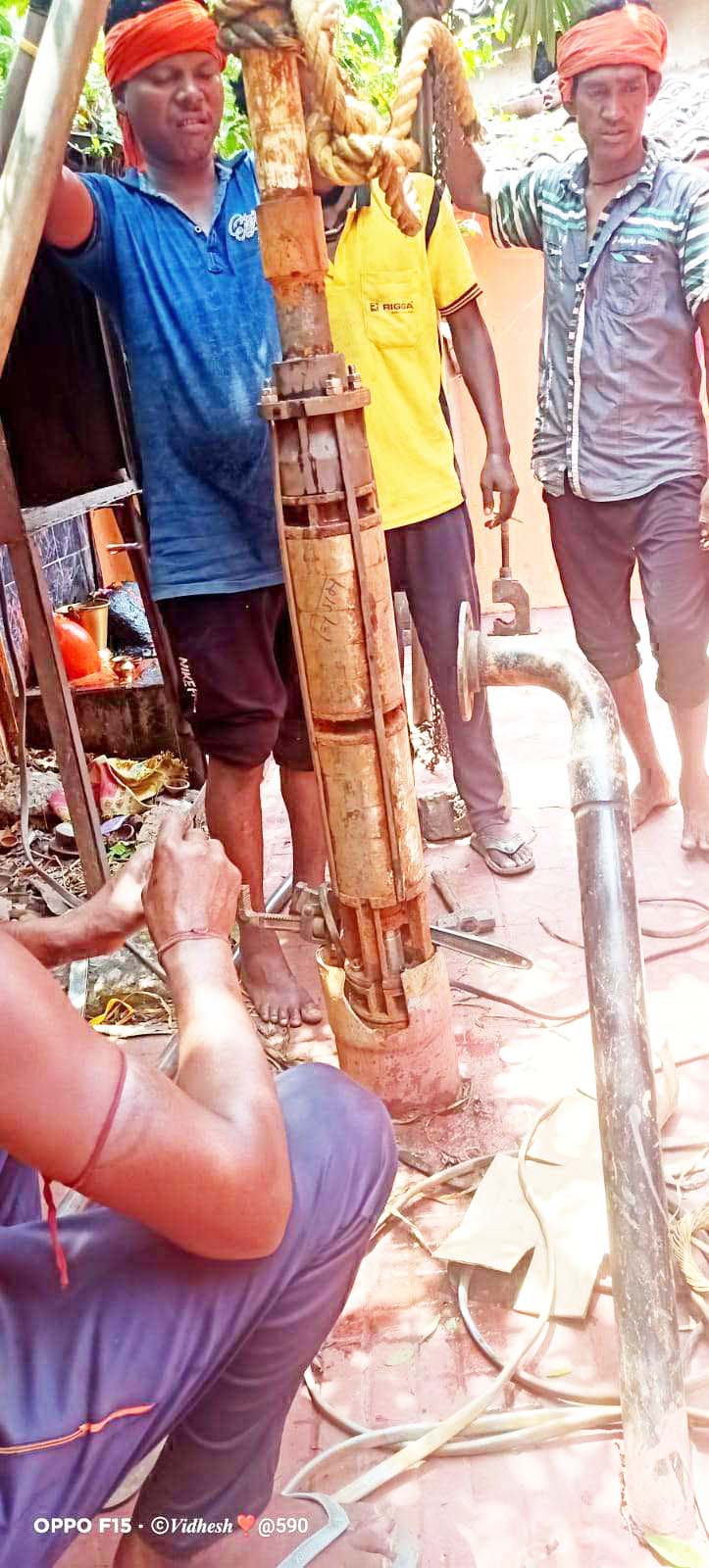 दो दिनों में 12 जगह किए गए बोर मोटर स्थापित दो दिनों में 12 जगह किए गए बोर मोटर स्थापित