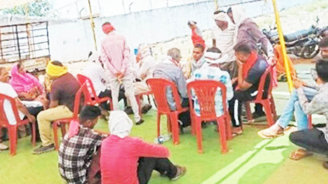 पिरदा के बारूद फैक्ट्री को बंद करने की मांग, बैठक में ग्रामीणों ने उठाई आवाज