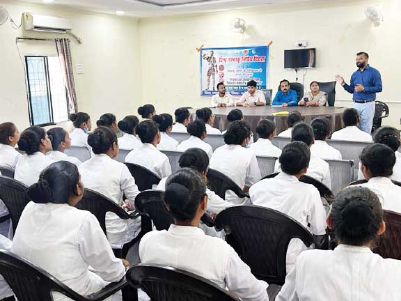 तंबाकू से हानि की दी जानकारी तंबाकू से हानि की दी जानकारी