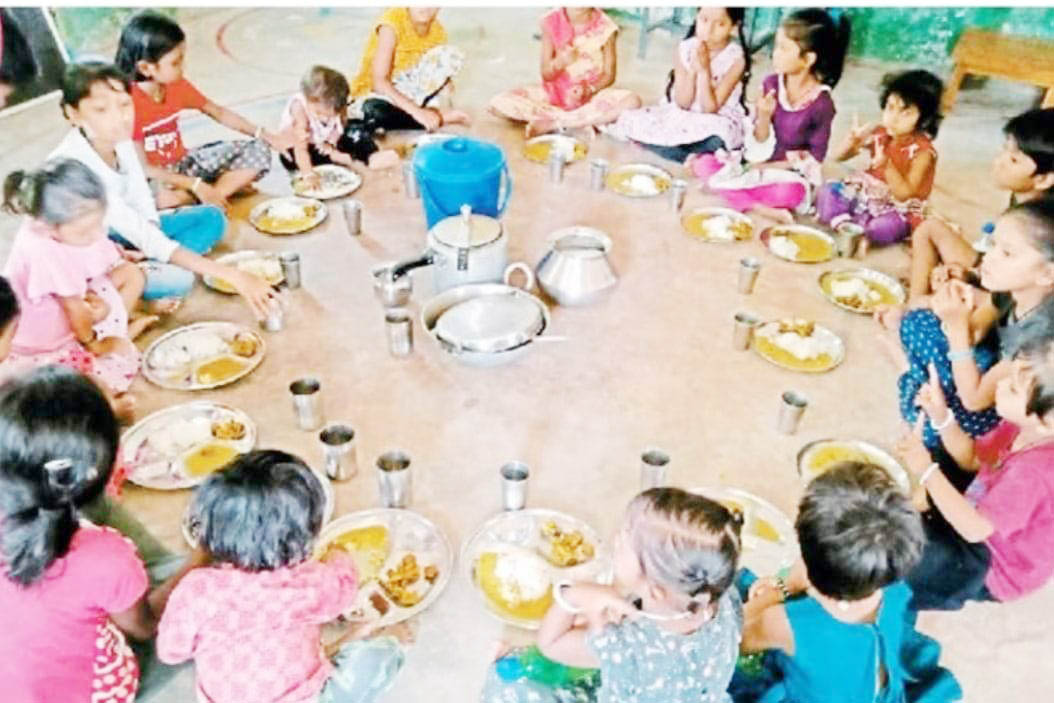 1100 आंगनबाड़ी केंद्रों को तुरंत बंद किया जाए, भीषण गर्मी से सब बेहाल