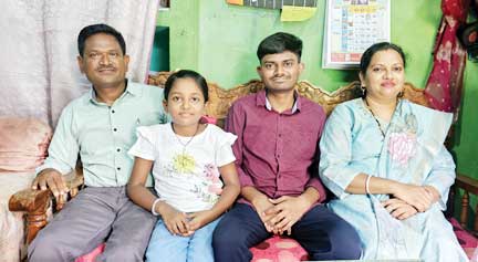 पहले ही प्रयास में नीट में केशकाल के वर्षित ने लहराया परचम