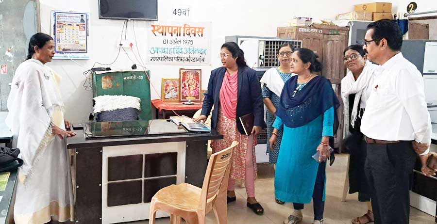 पालिका कार्यालय का निरीक्षण