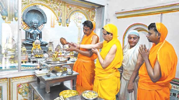 15 वे तीर्थंकर का मोक्ष कल्याणक मना 15 वे तीर्थंकर का मोक्ष कल्याणक मना